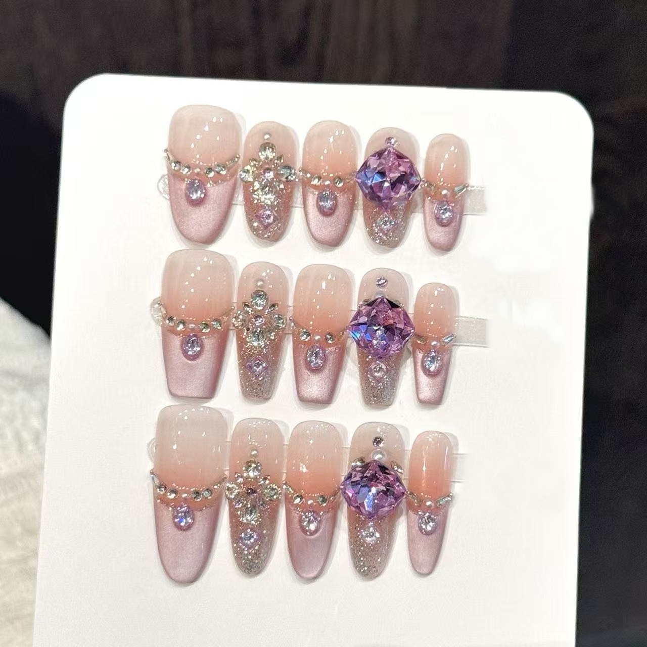 Nail Art Oval - 10 faux ongles en forme de