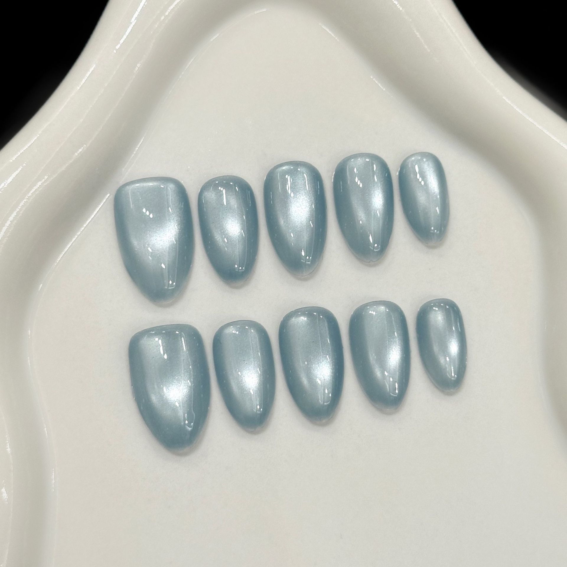 Nail Art Eye Cat - 10 faux ongles courts en forme