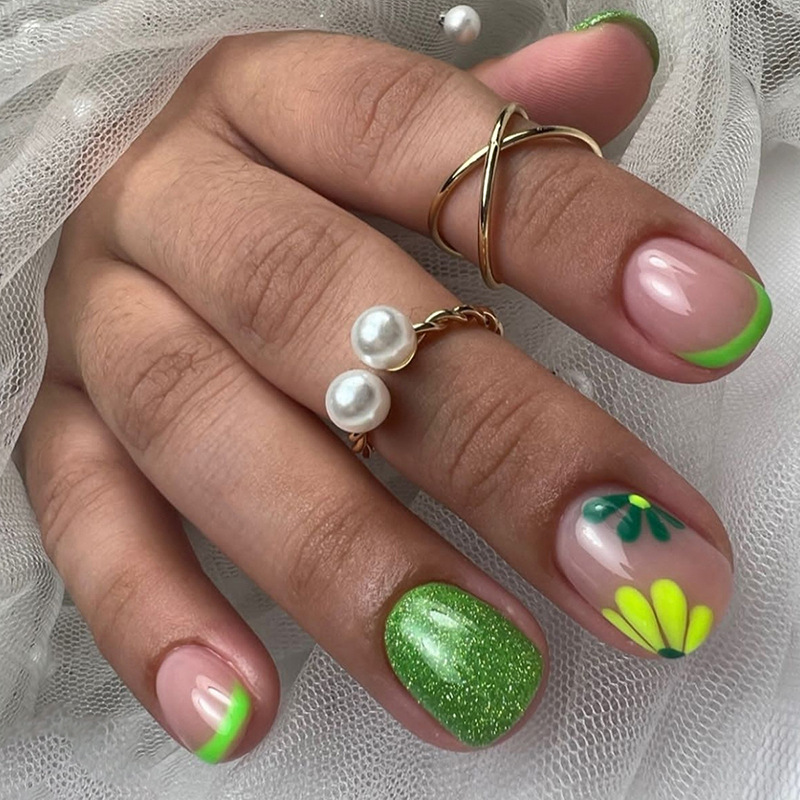 Nail Art Motif - 24 faux ongles courts de type