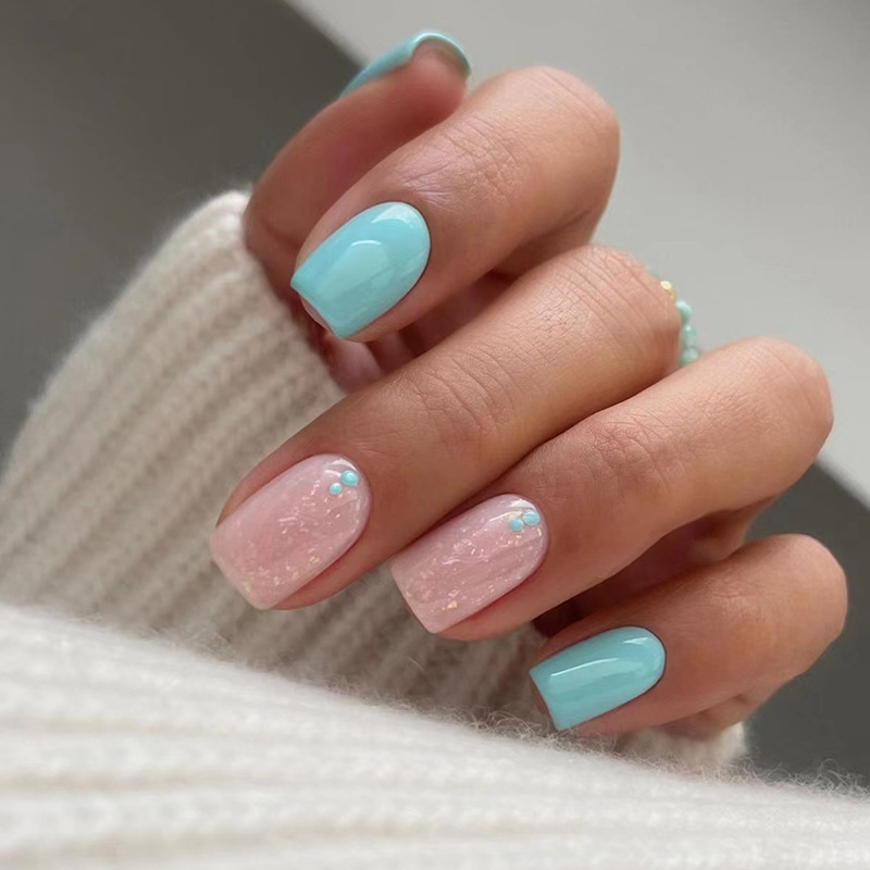 24 faux ongles courts de type  - Nail Art Motif avis et prix