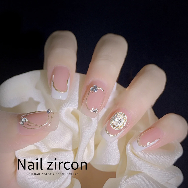 Breloques pour ongles en Zirco - Nail Art Oval avis et prix