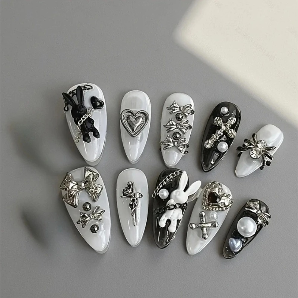 NOUVEAU - 10 pièces de décorat - Nail Art Gothic avis et prix