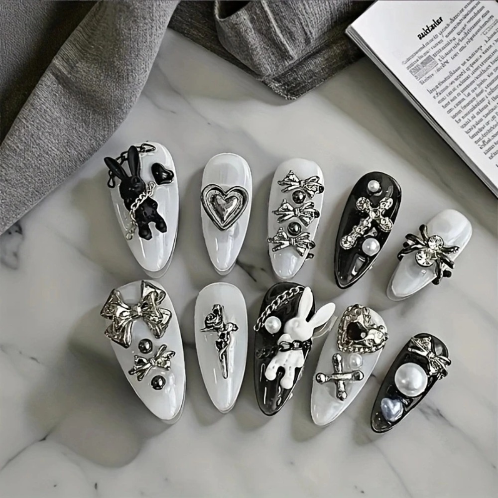 NOUVEAU - 10 pièces de décorat - Nail Art Gothic avis et prix